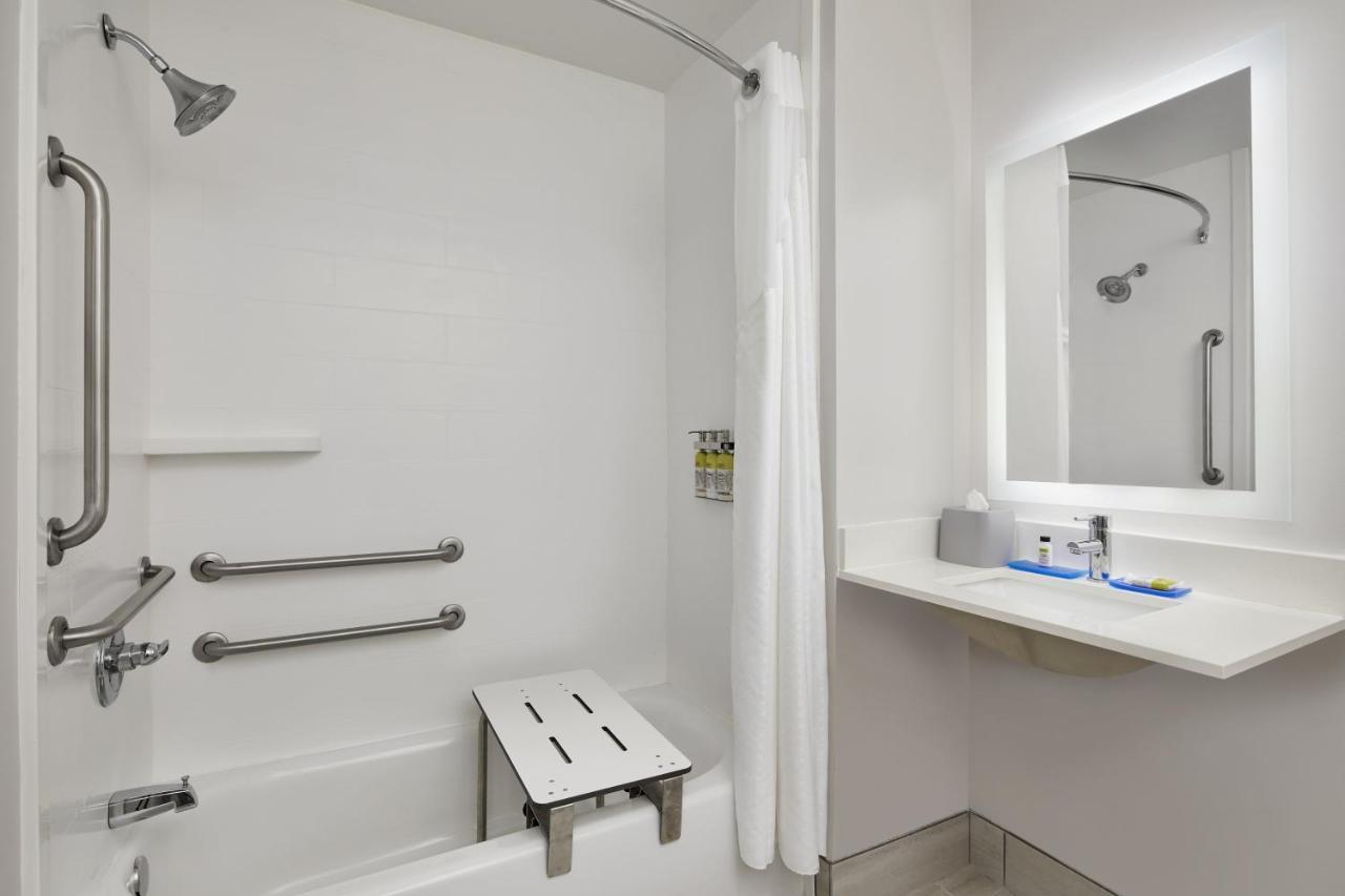 Holiday Inn Express Hotel & Suites Pensacola-West Navy Base By Ihg Beach Haven Exteriér fotografie