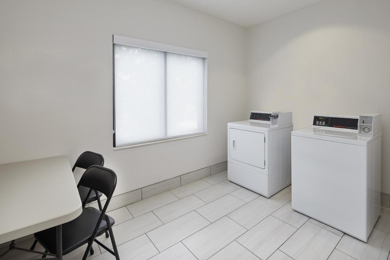 Holiday Inn Express Hotel & Suites Pensacola-West Navy Base By Ihg Beach Haven Exteriér fotografie